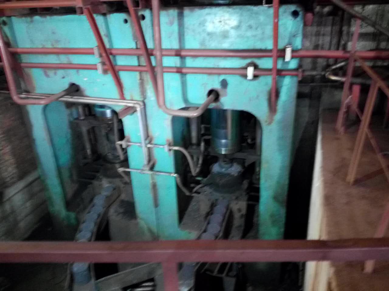 热压成型机